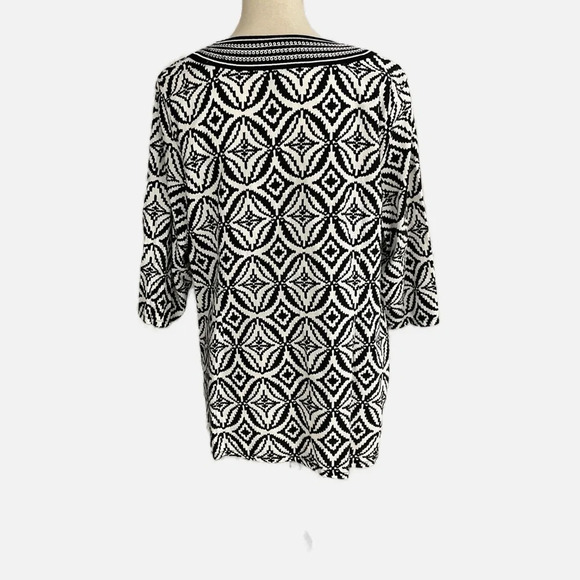 Marisa Christina Woman Tunic Top Size 1X Black White Linen Embroidered V-Neck - Picture 6 of 12